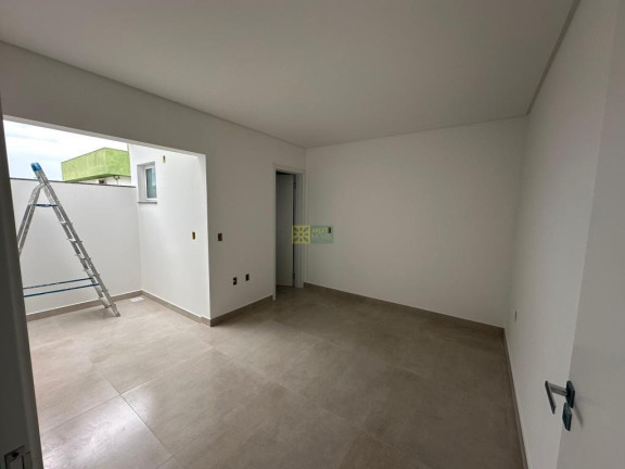 Imagem Sobrado com 2 Quartos à Venda, 80 m² em Zimbros - Bombinhas Imagem Sobrado com 2 Quartos à Venda, 80 m² em Zimbros - Bombinhas