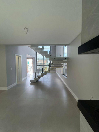 Imagem Casa com 3 Quartos à Venda, 177 m² em Estreito - Florianópolis Imagem Casa com 3 Quartos à Venda, 177 m² em Estreito - Florianópolis