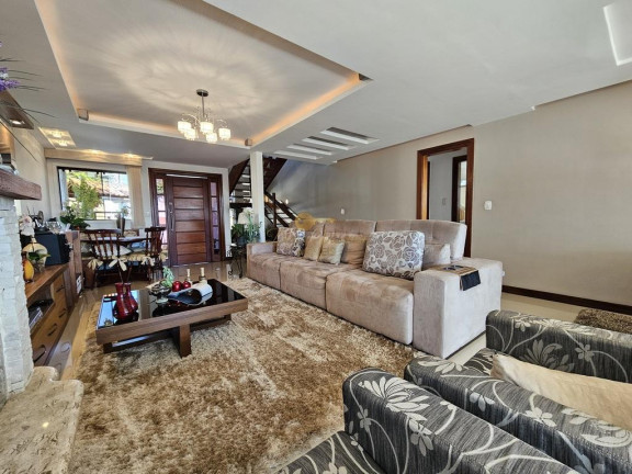 Imagem Casa com 3 Quartos à Venda, 265 m² em Várzea - Teresópolis Imagem Casa com 3 Quartos à Venda, 265 m² em Várzea - Teresópolis