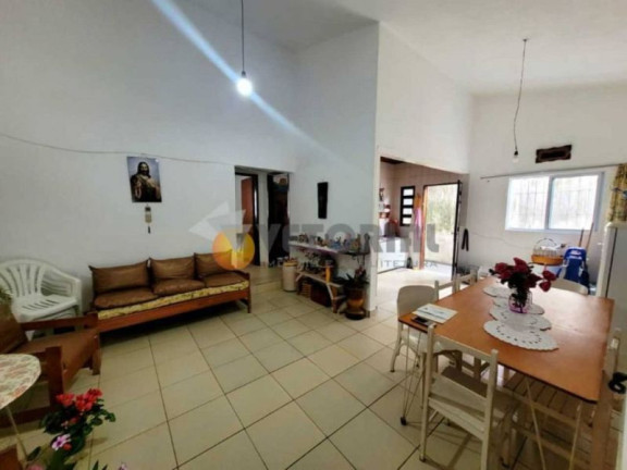 Imagem Casa com 4 Quartos à Venda, 164 m²