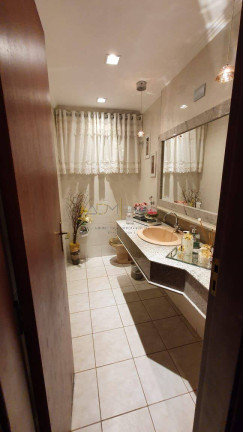 Imagem Apartamento com 4 Quartos à Venda, 208 m² em Centro - Botucatu Imagem Apartamento com 4 Quartos à Venda, 208 m² em Centro - Botucatu