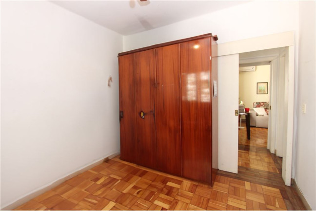 Imagem Imóvel com 2 Quartos à Venda, em Petrópolis - Porto Alegre Imagem Imóvel com 2 Quartos à Venda, em Petrópolis - Porto Alegre