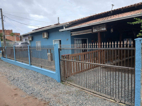 Imagem Casa com 3 Quartos à Venda, 300 m² em Itacolomi - Balneário Piçarras Imagem Casa com 3 Quartos à Venda, 300 m² em Itacolomi - Balneário Piçarras