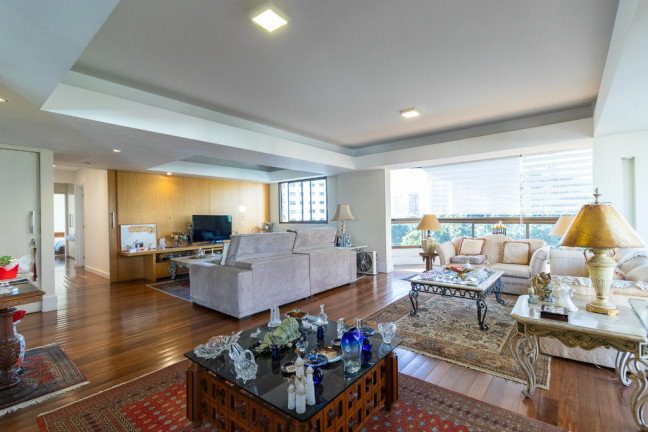 Imagem Apartamento com 3 Quartos à Venda, 195 m² em Moema - São Paulo Imagem Apartamento com 3 Quartos à Venda, 195 m² em Moema - São Paulo