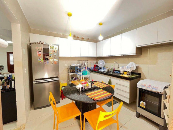 Imagem Casa com 4 Quartos à Venda, 140 m² em Urucunema - Eusébio Imagem Casa com 4 Quartos à Venda, 140 m² em Urucunema - Eusébio