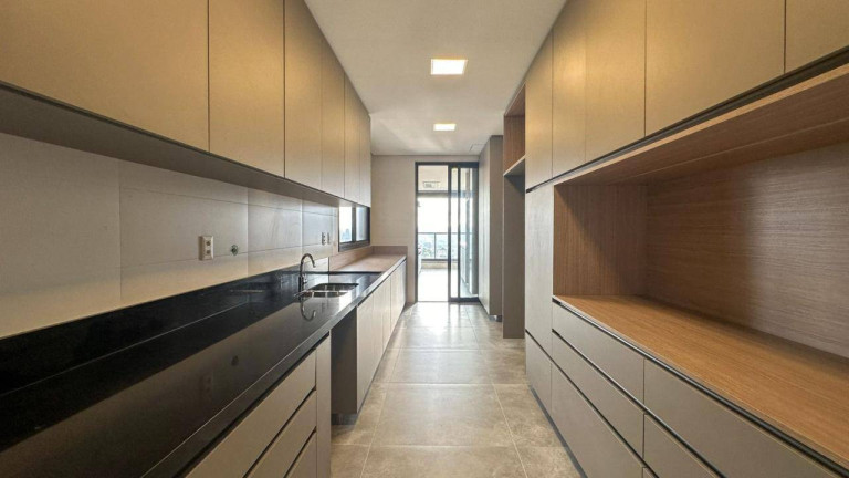 Imagem Apartamento com 4 Quartos à Venda, 344 m² em Alphaville - Barueri