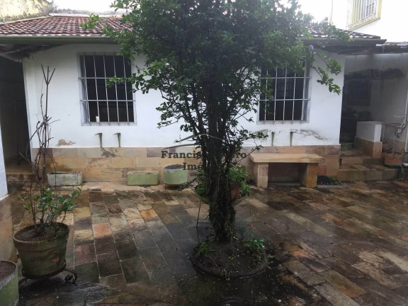 Imagem Casa com 3 Quartos à Venda, 300 m² em Centro - Lorena Imagem Casa com 3 Quartos à Venda, 300 m² em Centro - Lorena