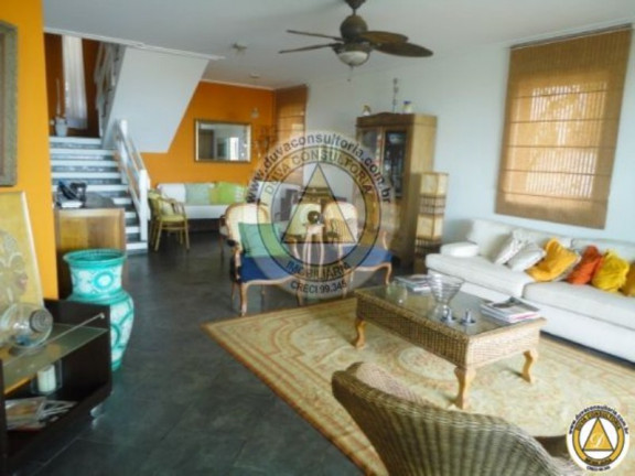 Imagem Imóvel com 6 Quartos à Venda, 368 m² em Jardim Três Marias - Guarujá Imagem Imóvel com 6 Quartos à Venda, 368 m² em Jardim Três Marias - Guarujá