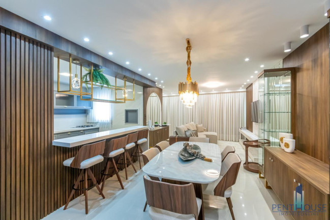 Apartamento com 3 Quartos à Venda, 130 m² em Centro - Balneário Camboriú
