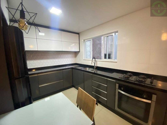 Imagem Sobrado com 3 Quartos à Venda, 189 m² em Oficinas - Ponta Grossa Imagem Sobrado com 3 Quartos à Venda, 189 m² em Oficinas - Ponta Grossa