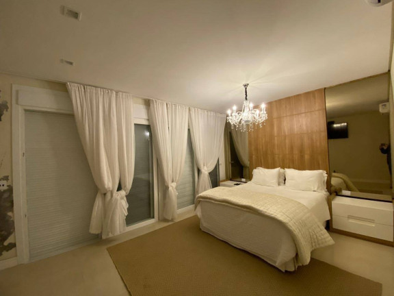 Imagem Casa com 5 Quartos à Venda, em Centro - Xangri-lá Imagem Casa com 5 Quartos à Venda, em Centro - Xangri-lá
