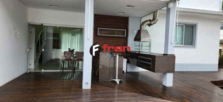 Imagem Casa com 4 Quartos à Venda, 400 m² em Córrego Grande - Florianópolis