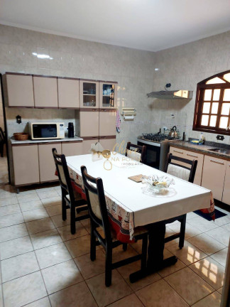 Imagem Casa com 5 Quartos à Venda, 250 m² em Jardim Senice - São Paulo Imagem Casa com 5 Quartos à Venda, 250 m² em Jardim Senice - São Paulo