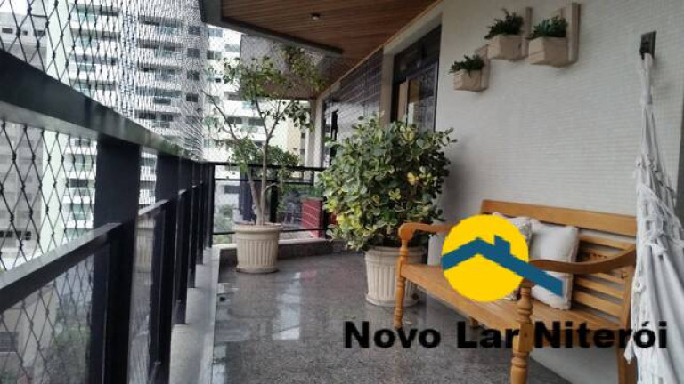 Apartamento com 3 Quartos à Venda, 215 m² em Santa Rosa - Niterói