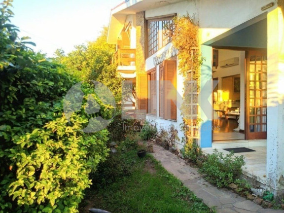 Imagem Casa com 3 Quartos à Venda, 151 m² em Passo Da Areia - Porto Alegre Imagem Casa com 3 Quartos à Venda, 151 m² em Passo Da Areia - Porto Alegre