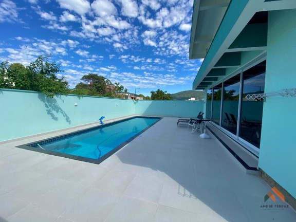 Imagem Casa com 4 Quartos à Venda, 300 m²