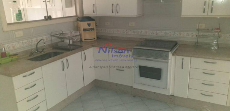 Imagem Casa com 5 Quartos à Venda,  em Guarulhos