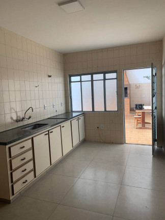 Imagem Casa com 2 Quartos à Venda, em Jardim America - Bauru Imagem Casa com 2 Quartos à Venda, em Jardim America - Bauru