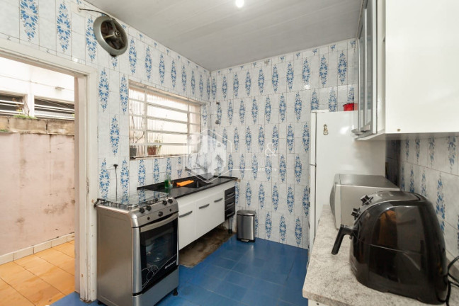 Imagem Casa com 2 Quartos à Venda, 130 m² em Vila Anastácio - São Paulo