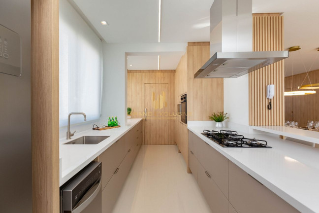 Imagem Cobertura com 3 Quartos à Venda, 242 m² em Centro - Balneário Camboriú
