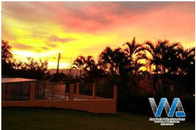 Chácara com 4 Quartos à Venda, 270 m² em Chácara Portal Das Estâncias  - Bragança Paulista