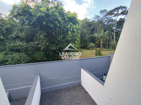 Imagem Sobrado com 3 Quartos à Venda, em Floresta - Joinville Imagem Sobrado com 3 Quartos à Venda, em Floresta - Joinville