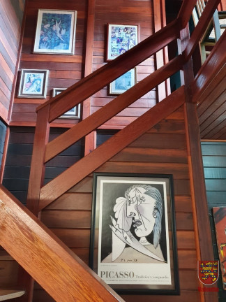 Imagem Casa com 4 Quartos à Venda, em Lagoa Da Conceição - Florianópolis Imagem Casa com 4 Quartos à Venda, em Lagoa Da Conceição - Florianópolis