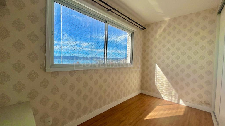 Imagem Apartamento com 4 Quartos à Venda, 124 m² em Barreiros - São José