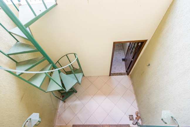 Imagem Sobrado com 3 Quartos para Alugar, 150 m² em Orleans - Curitiba