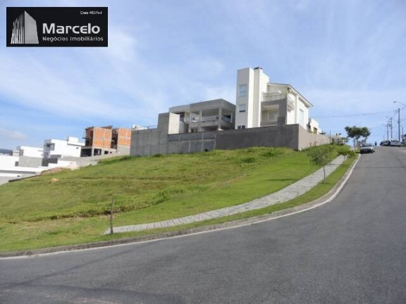 Terreno em Condomínio à Venda, 381 m² em Condominio Aruã Brisas - Mogi Das Cruzes