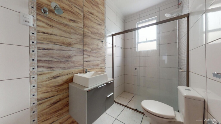 Imagem Imóvel com 2 Quartos à Venda, 64 m² em Menino Deus - Porto Alegre Imagem Imóvel com 2 Quartos à Venda, 64 m² em Menino Deus - Porto Alegre