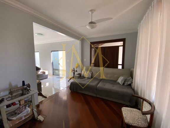 Imagem Casa com 3 Quartos à Venda, 360 m² em Giovanini - Coronel Fabriciano Imagem Casa com 3 Quartos à Venda, 360 m² em Giovanini - Coronel Fabriciano