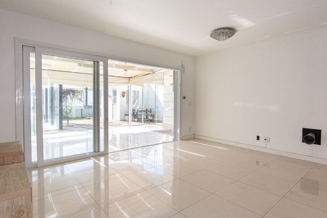 Imagem Casa com 3 Quartos à Venda, 141 m² em Lomba Do Pinheiro - Porto Alegre Imagem Casa com 3 Quartos à Venda, 141 m² em Lomba Do Pinheiro - Porto Alegre