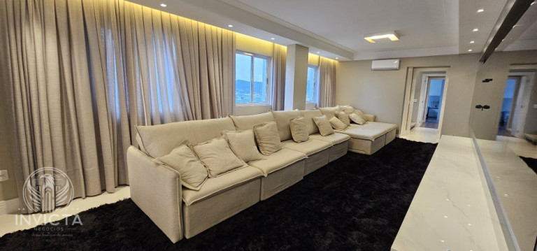 Imagem Cobertura com 5 Quartos à Venda, 261 m² em Barra Sul - Balneário Camboriú Imagem Cobertura com 5 Quartos à Venda, 261 m² em Barra Sul - Balneário Camboriú