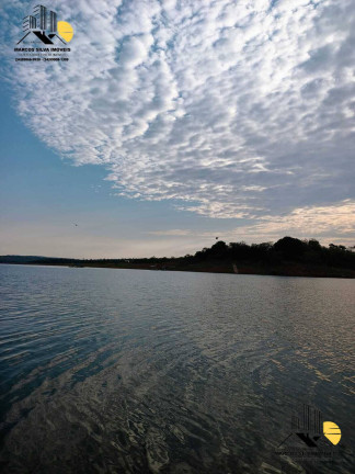 Imagem Chácara com 1 Quarto à Venda, 3.000 m² em Uberlândia Imagem Chácara com 1 Quarto à Venda, 3.000 m² em Uberlândia