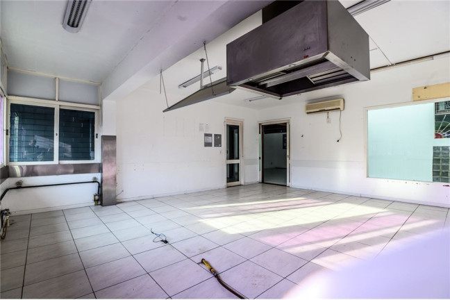 Imagem Casa com 6 Quartos à Venda,  em Passo Da Areia - Porto Alegre