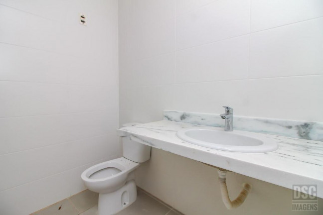 Imagem Imóvel com 3 Quartos à Venda, em Vila Nova - Porto Alegre Imagem Imóvel com 3 Quartos à Venda, em Vila Nova - Porto Alegre