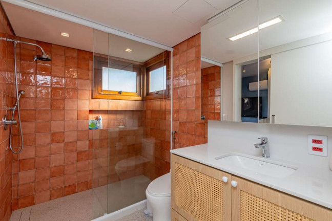 Imagem Apartamento com 3 Quartos à Venda, 120 m² em Menino Deus - Porto Alegre Imagem Apartamento com 3 Quartos à Venda, 120 m² em Menino Deus - Porto Alegre