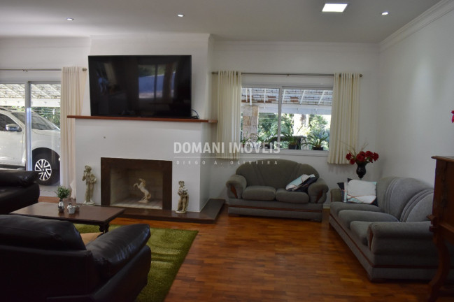 Imagem Casa com 4 Quartos à Venda, 269 m² em Região De Capivari - Campos Do Jordão Imagem Casa com 4 Quartos à Venda, 269 m² em Região De Capivari - Campos Do Jordão