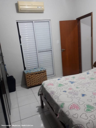 Imagem Casa com 3 Quartos à Venda, 110 m² em Ramos - Rio De Janeiro Imagem Casa com 3 Quartos à Venda, 110 m² em Ramos - Rio De Janeiro