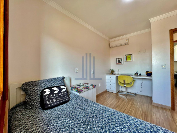 Imagem Casa com 3 Quartos à Venda, 156 m² em Tomazetti - Santa Maria Imagem Casa com 3 Quartos à Venda, 156 m² em Tomazetti - Santa Maria