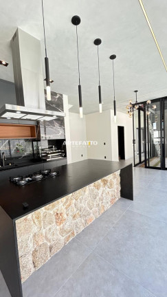 Imagem Casa com 3 Quartos à Venda, 297 m² Imagem Casa com 3 Quartos à Venda, 297 m²