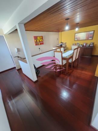 Imagem Casa com 3 Quartos à Venda, 246 m² em Xaxim - Curitiba Imagem Casa com 3 Quartos à Venda, 246 m² em Xaxim - Curitiba
