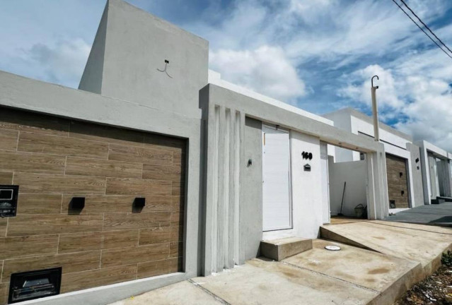Imagem Casa com 3 Quartos à Venda, 130 m² Imagem Casa com 3 Quartos à Venda, 130 m²