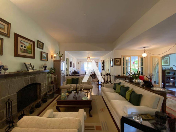 Imagem Casa com 4 Quartos à Venda, 373 m² em Quebra Frascos - Teresópolis Imagem Casa com 4 Quartos à Venda, 373 m² em Quebra Frascos - Teresópolis