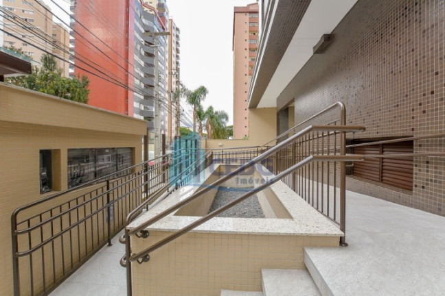 Imagem Apartamento com 1 Quarto à Venda, 48 m² em água Verde - Curitiba Imagem Apartamento com 1 Quarto à Venda, 48 m² em água Verde - Curitiba