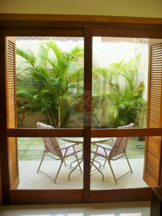 Imagem Casa com 3 Quartos à Venda, 158 m² em Guarujá - Porto Alegre Imagem Casa com 3 Quartos à Venda, 158 m² em Guarujá - Porto Alegre