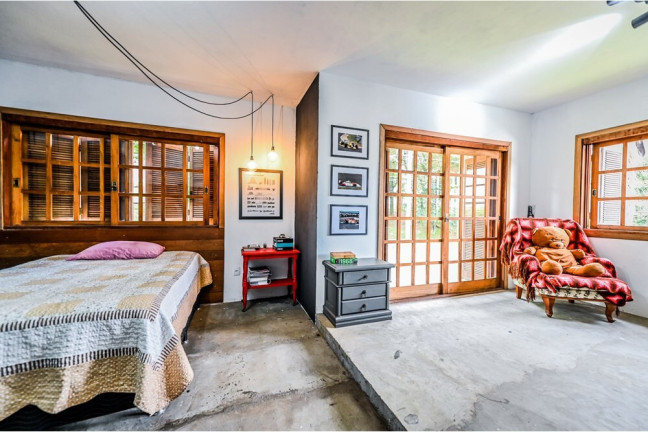Imagem Casa com 4 Quartos à Venda, 231 m² em Santa Tereza - Porto Alegre Imagem Casa com 4 Quartos à Venda, 231 m² em Santa Tereza - Porto Alegre