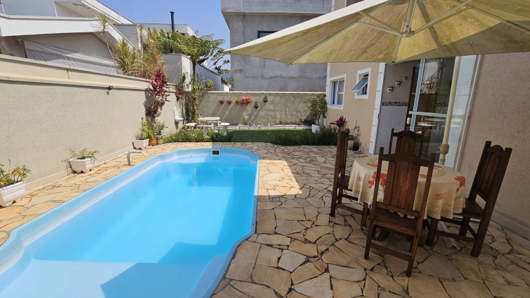 Imagem Sobrado com 5 Quartos à Venda, 202 m² em Botujuru - Mogi Das Cruzes