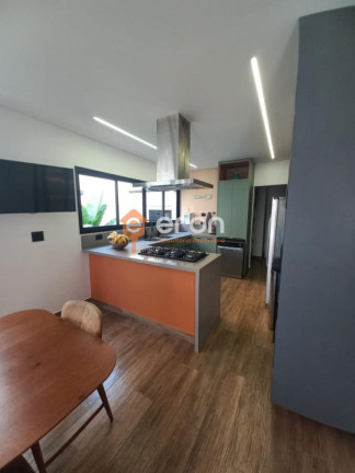 Imagem Casa com 3 Quartos à Venda, 377 m²